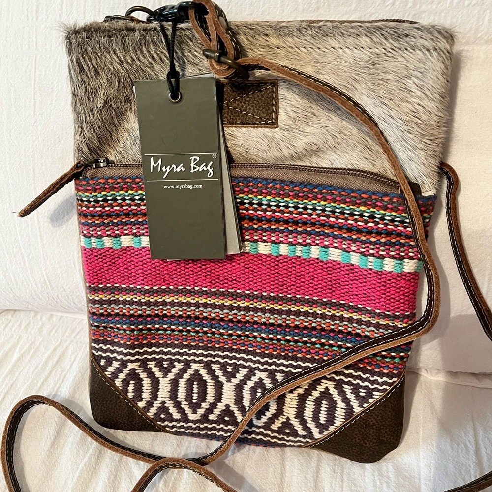 Myra Crossbody